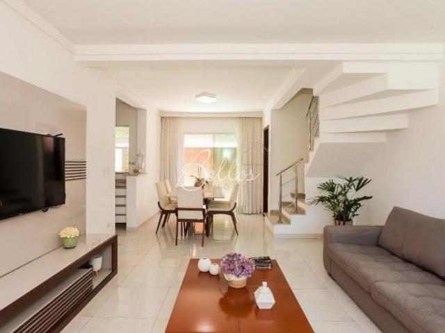 Casa à venda em Ahú