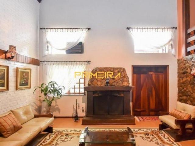 Casa à venda em Ahú