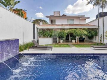 Casa à venda em Alto de Pinheiros