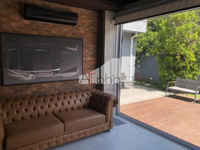 Casa à venda em Alphaville