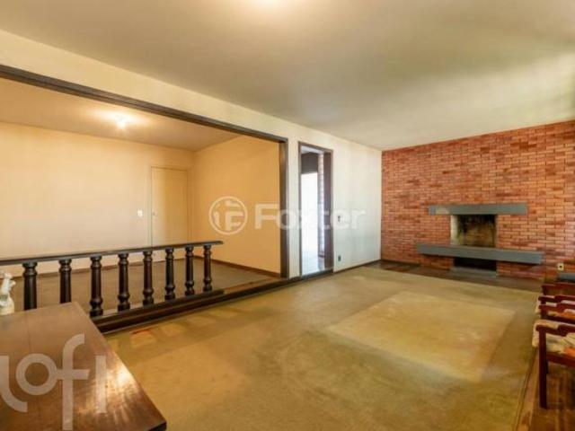 Casa à venda em Boa Vista com 285 m², 3 quartos, 1 suíte, 5 vagas