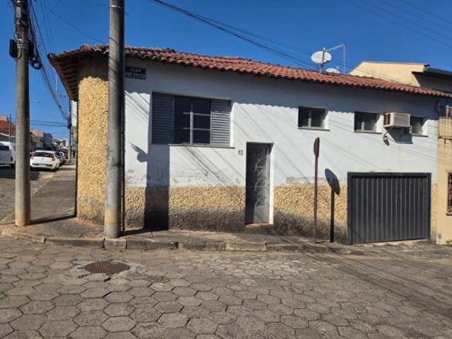 Casa à venda em Borda Da Mata, no bairro Centro