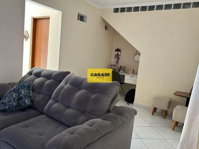 Casa à venda em Batistini, São Bernardo do Campo – 108 m² de área interna, terre