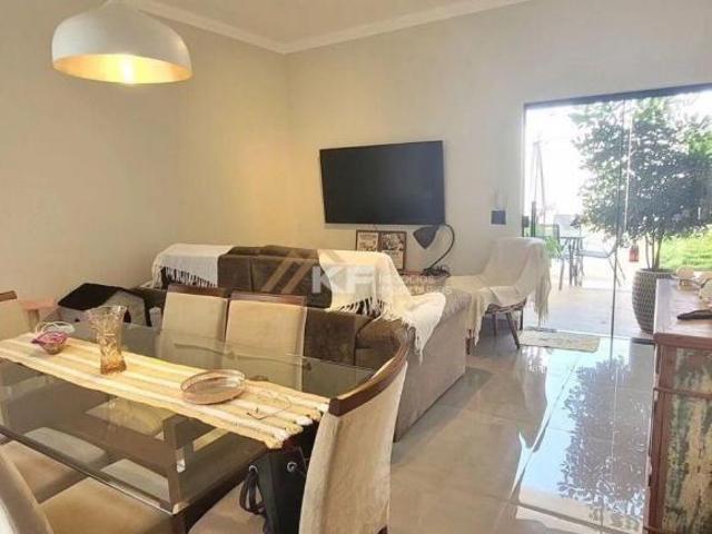 Casa á Venda em bairro Ipê em Batatais SP