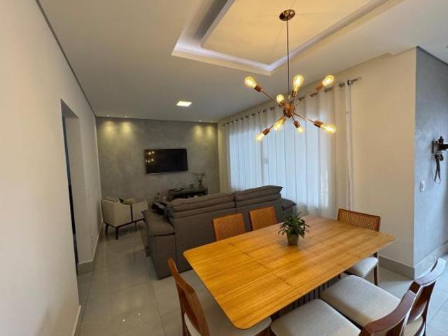 Casa à venda em Bragança Paulista SP, Residencial Quinta dos Vinhedos: 2 quartos, 2 suítes, 3 salas