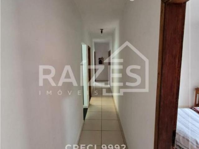 Casa à venda em Elói Mendes, no bairro Jardim Paraiso