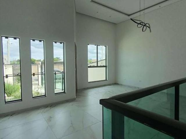 Casa à venda em Fazenda Rio Grande, com 3 quartos, 160m²m²