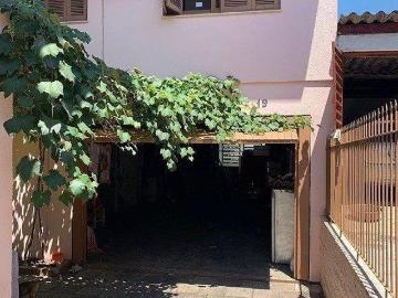Casa à venda em Fenavinho
