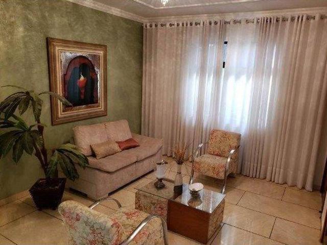 Casa à venda em Fernão Dias