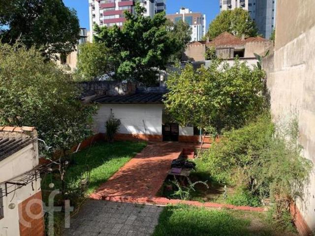 Casa à venda em Floresta com 234 m², 3 quartos, 2 suítes, 4 vagas