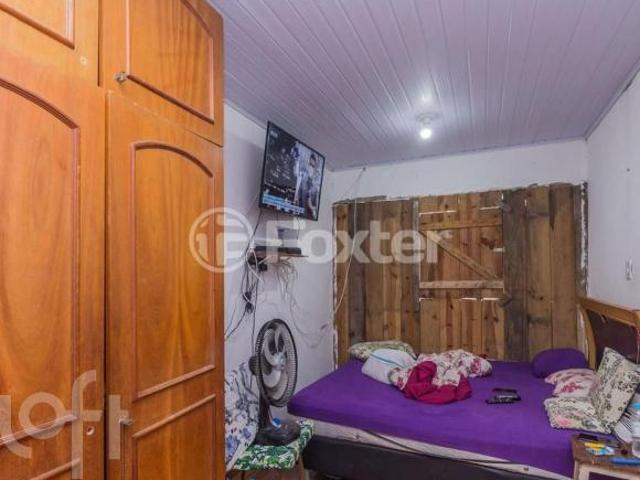 Casa à venda em Humaitá com 99 m², 4 quartos, 1 suíte, 2 vagas