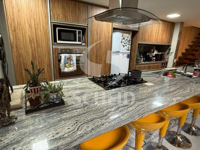 Casa a venda em Interlagos