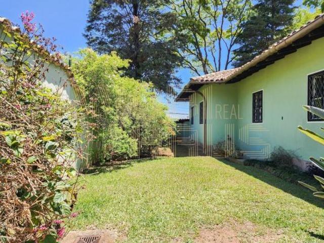 Casa à venda em Interlagos | 3 quartos / 3 suítes