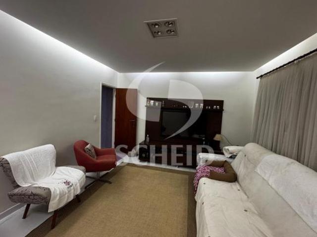 Casa á Venda em Interlagos com 125m², 3 quartos sendo 3 suítes, 3 vagas