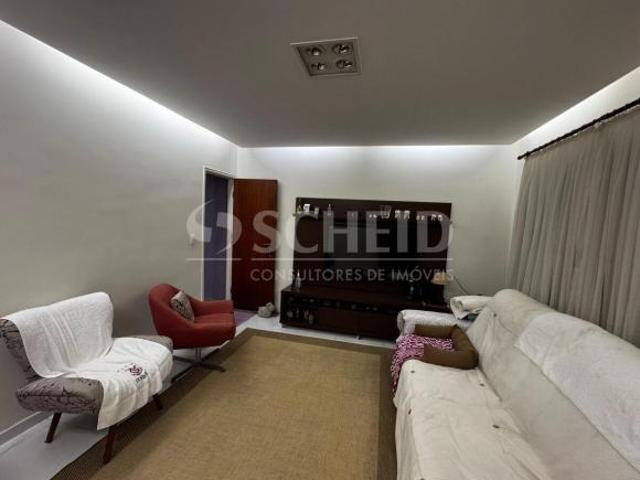 Casa á Venda em Interlagos com 125m², 3 quartos sendo 3 suítes, 3 vagas