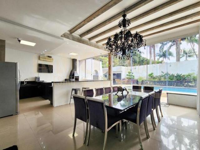Casa à venda em Interlagos SP | 5 quartos/5 suítes