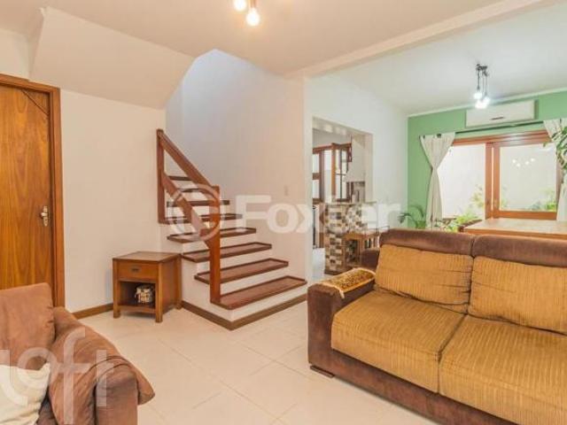 Casa à venda em Ipanema com 192 m², 3 quartos, 1 suíte, 2 vagas