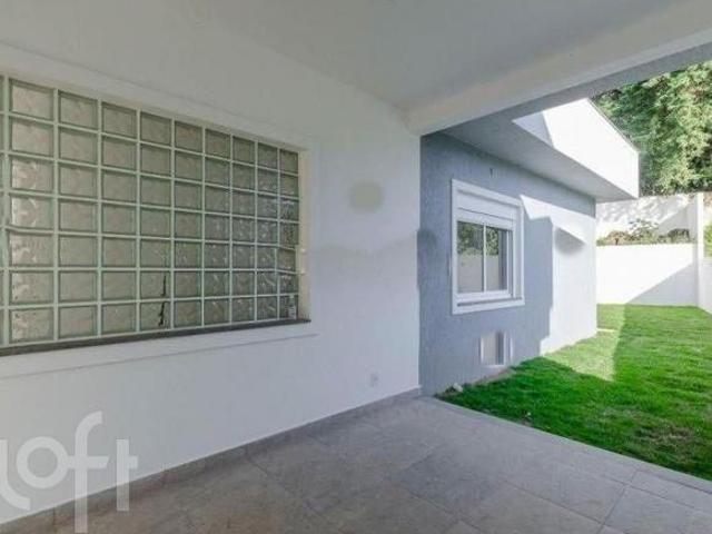 Casa à venda em Ipanema com 286 m², 3 quartos, 1 suíte, 4 vagas