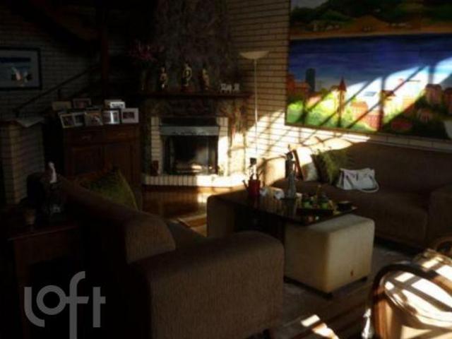 Casa à venda em Ipanema com 282 m², 3 quartos, 1 suíte, 3 vagas