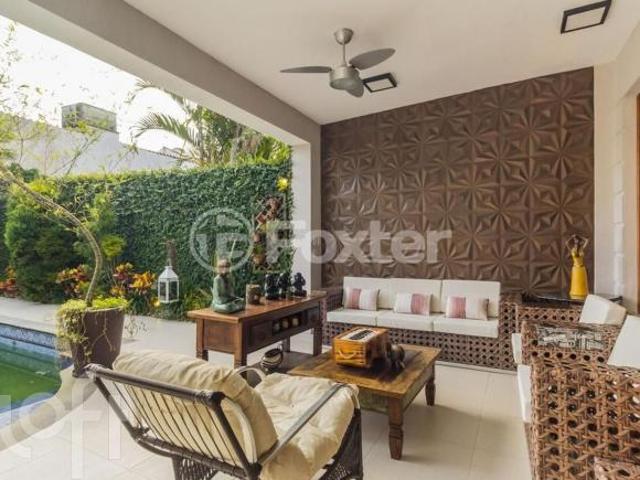 Casa à venda em Ipanema com 580 m², 6 quartos, 3 suítes, 4 vagas