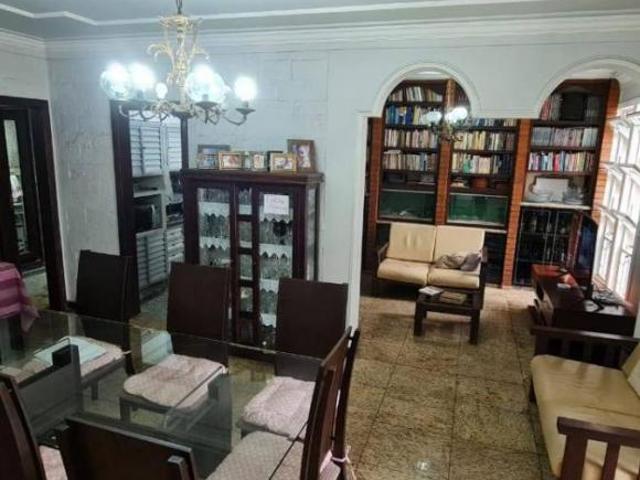 Casa à venda em Ipatinga, Cariru, com 4 quartos, 240m²