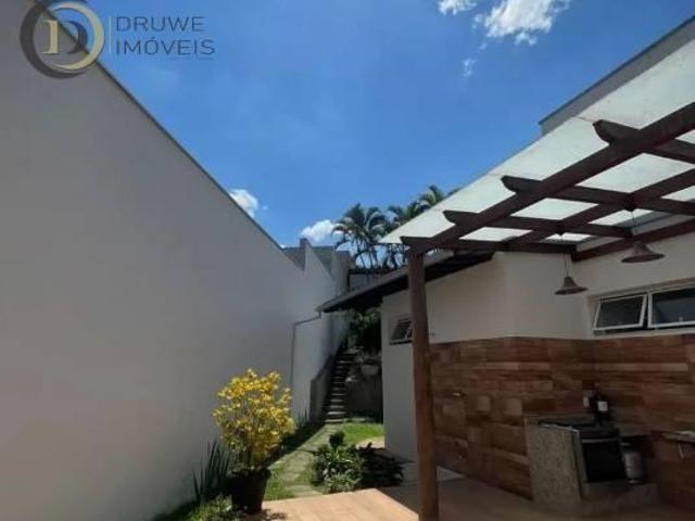 Casa à venda em Ipatinga, Castelo, com 3 quartos, 270m²