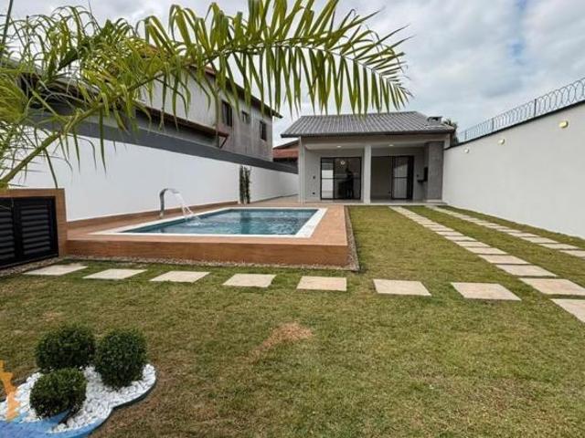 Casa com piscina, hidromassagem e área gourmet à venda no Cibratel em Itanhaém