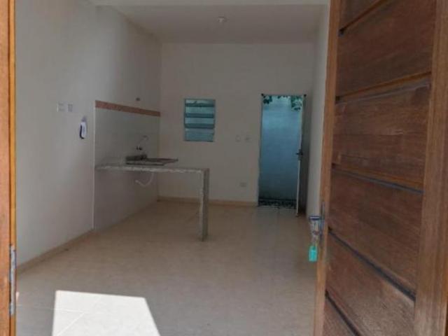 Casa à venda em Itanhaém SP, bairro Cibratel: 1 quarto, 1 sala, 1 banheiro, 1 vaga, 50,00 m² de área