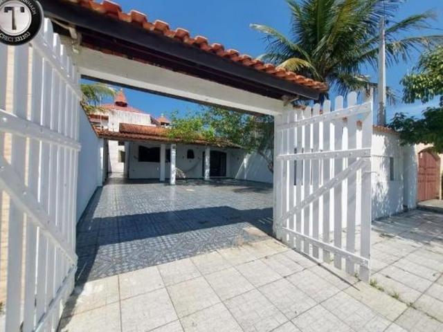 Casa à venda em Itanhaém SP, bairro Gaivotas: 2 quartos, 1 suíte, 1 sala, 1 banheiro, 7 vagas de gar