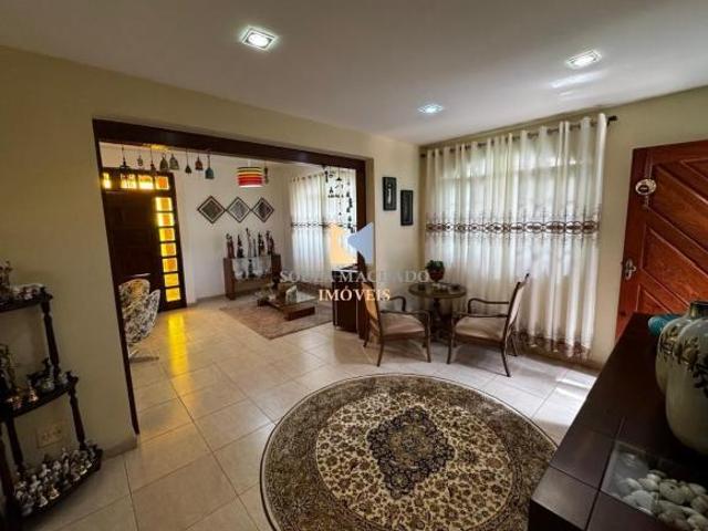 Casa à venda em Itapoã