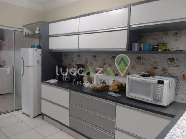 Casa à venda em Jacareí SP, no bairro Conjunto Habitacional Marinho: 2 quartos, 1 sala, 1 banheiro