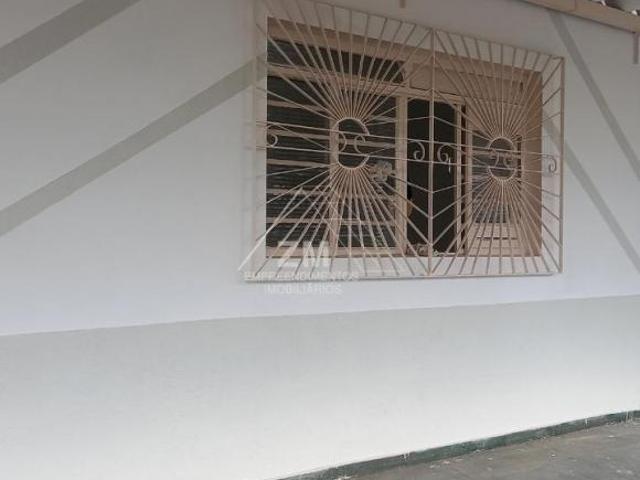 casa à venda em Jardim Adelaide