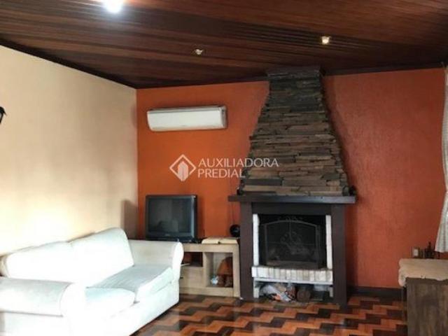 Casa à venda em Jardim Botânico, Porto Alegre