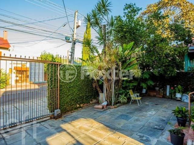 Casa à venda em Jardim Carvalho com 347 m², 9 quartos, 2 suítes, 5 vagas
