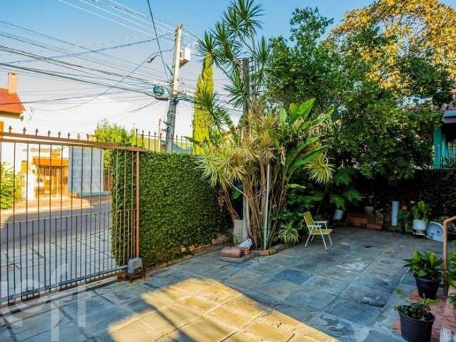 Casa à venda em Jardim Carvalho com 347 m², 9 quartos, 2 suítes, 5 vagas