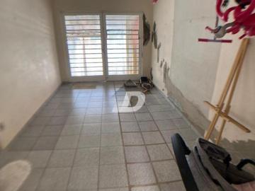 casa à venda em Jardim Leonor