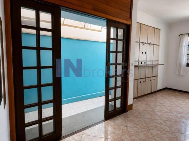 Casa à venda em Jundiaí SP, bairro Jardim Ermida II: 2 quartos, 2 suítes, 2 salas, 2 banheiros, 2 va