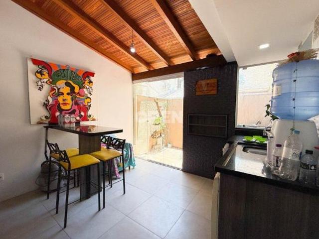 Casa à venda em Olaria