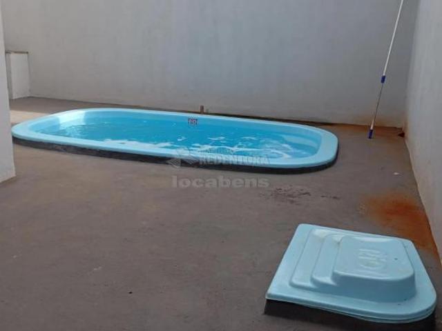 CASA À VENDA EM OLÍMPIA/SP Bairro Jardim Cidade de Lisboa 3 dormit, sendo 1 suíte