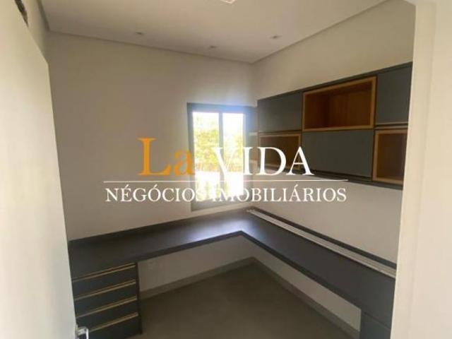 Casa à venda em localização privilegiada da cidade 240,00 m² de área no bairro