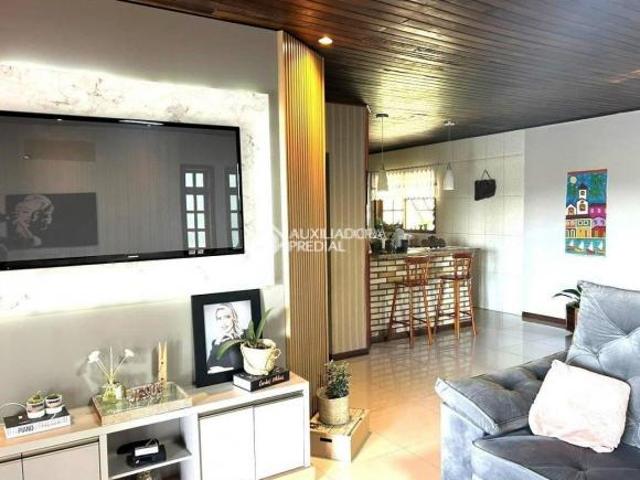 Casa à venda em Lomba Grande