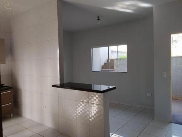 Casa à venda em Londrina, Columbia, com 2 quartos, com 80 m²