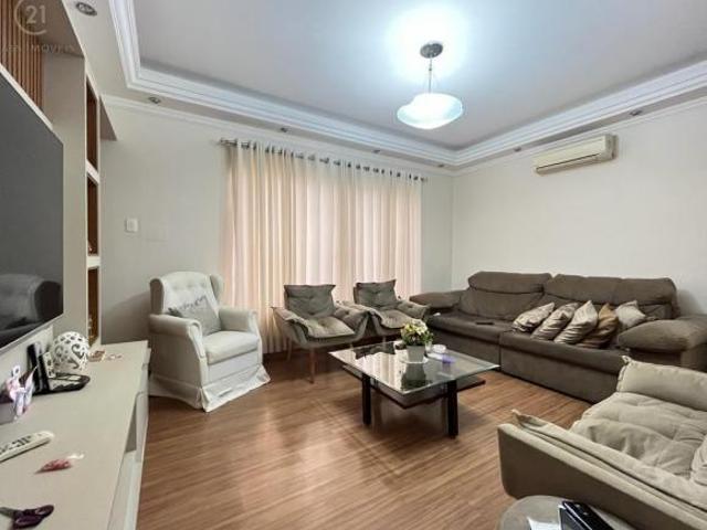 Casa à venda em Londrina, Gávea, com 3 quartos, com 177.4 m²