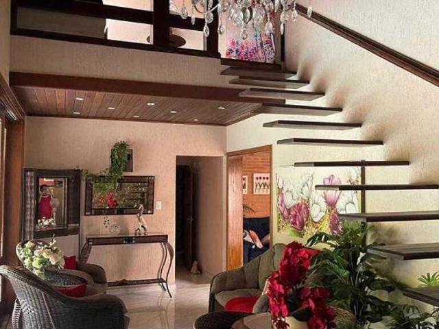 Casa à venda em Lorena