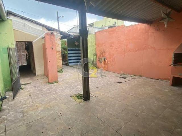 Casa a venda em Moema com 2 quartos e 2 vagas