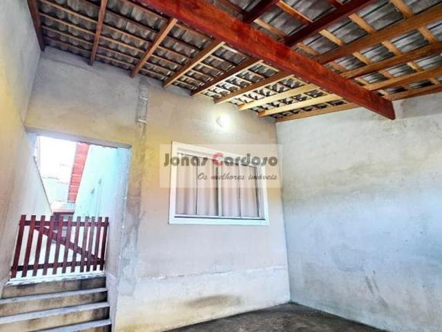 casa à venda em Mogi das Cruzes, no Jardim Layr: 2 quartos, 1 suíte. Por R$: 450 mil. Aceita permuta
