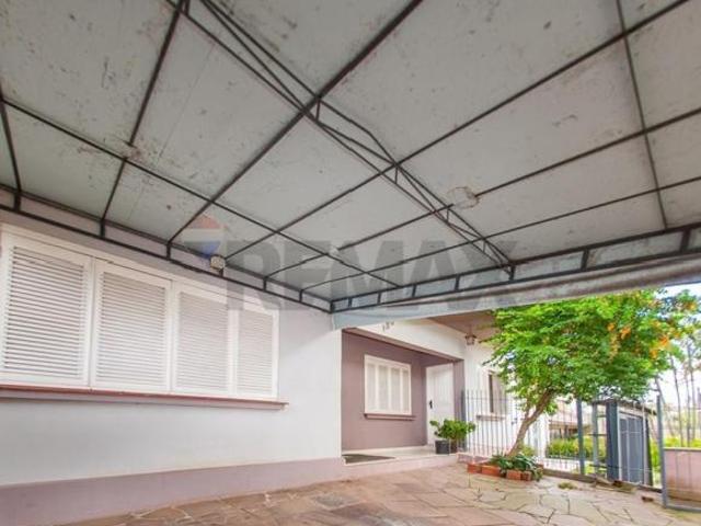 CASA À VENDA EM MONTENEGRO NO BAIRRO PROGREESO COM PISCINA
