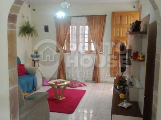 Casa à venda em Mirandópolis, 2 dormitórios e 2 vagas, próximo ao metrô