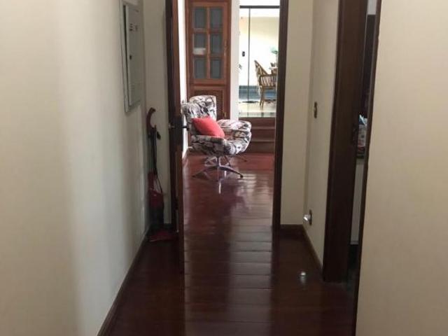Casa à venda em São Carlos SP, bairro Cidade Jardim: 3 quartos, 2 suítes, 3 salas, 4 banheiros, 2 va