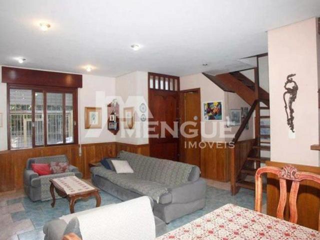 Casa à venda em São João